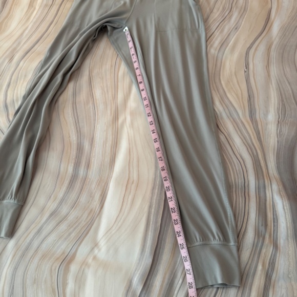 Lululemon Align Jogger *28" Full Length Nulu French Clay Size 6 W5BVKS - Picture 15 of 16